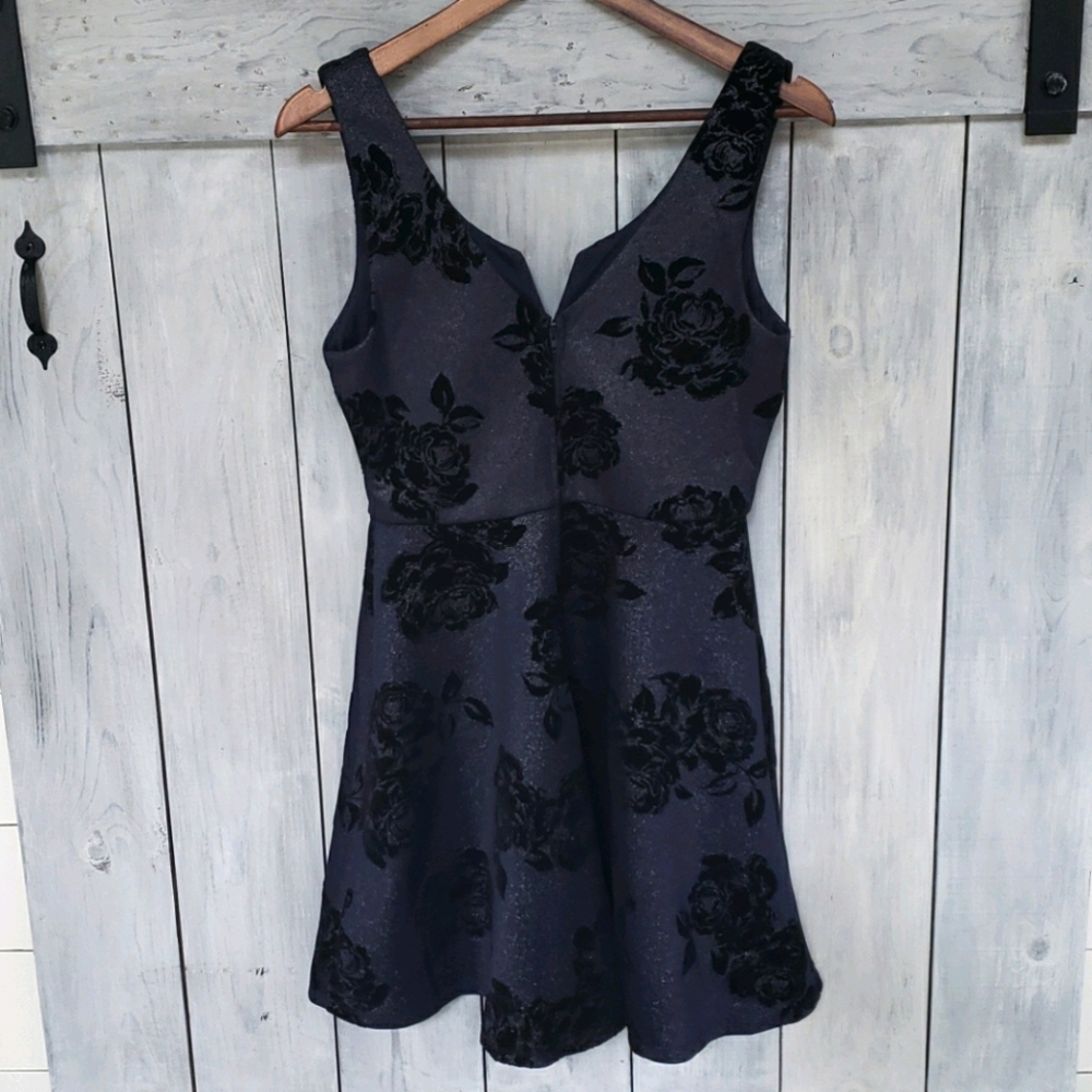 Mi Ami Glitter Navy Black Rose Cocktail Dress NWOT - Picture 3 of 15